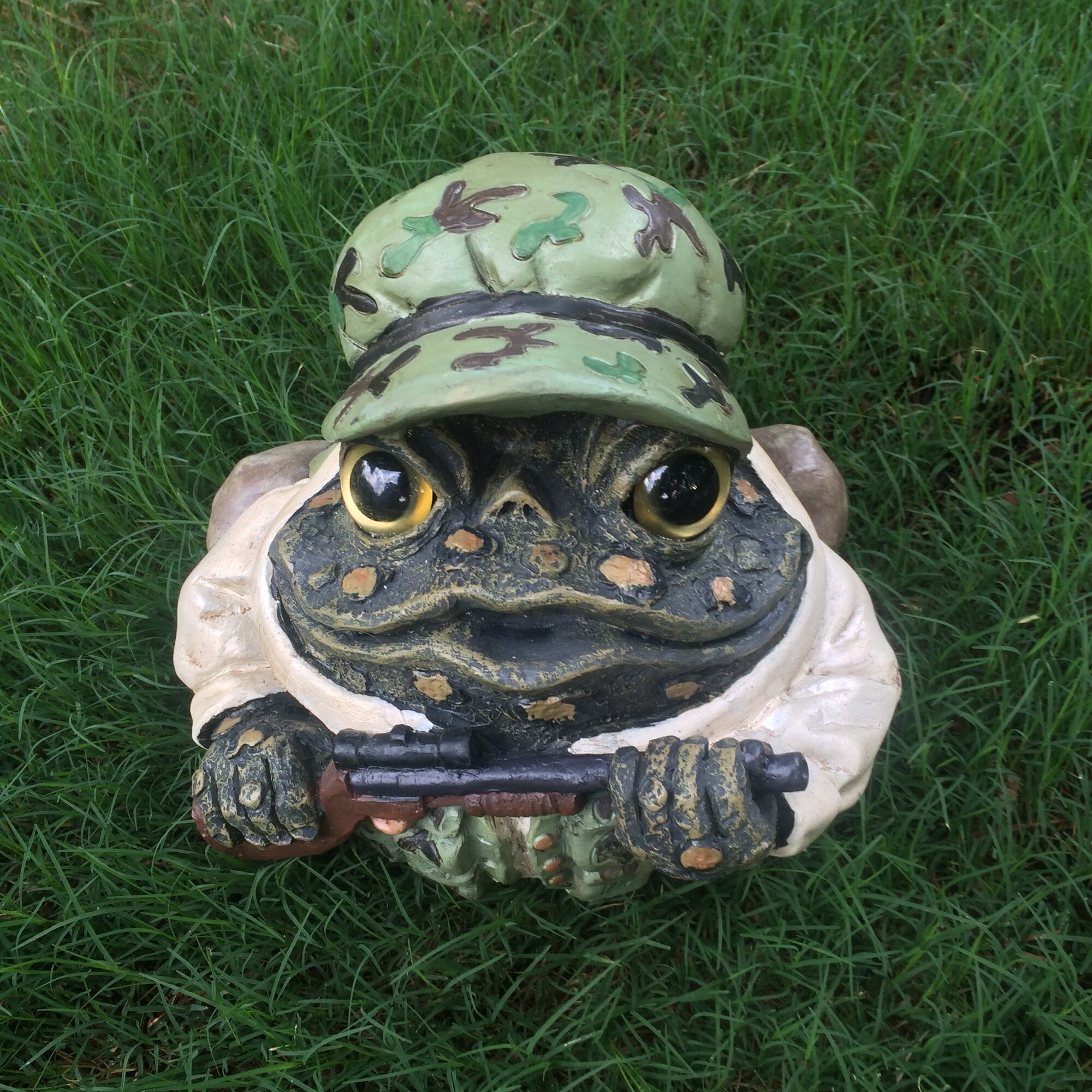 Hunter Character Toad Garden Statue Homestyles Color: Green , Size: 4.5 H x 5.75 W x 4.5 D