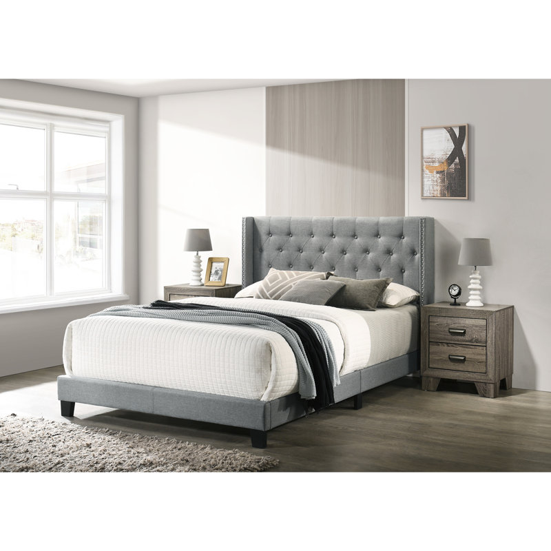 Lit double en tissu de style champêtre français, de couleur grise, à boutons et têtes de clou avec charme à oreilles, Full