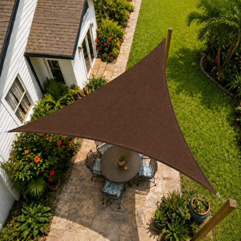 Toile d'ombrage triangulaire Amgo Customize - 200 g / m², blocage UV 95%, Brun, 14 pi x 22 pi x 26,1 pi