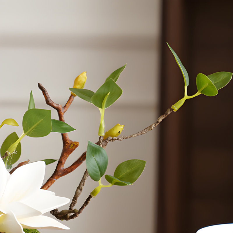 Ornements de fleurs simulées