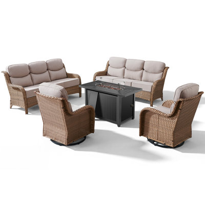 Ensemble de conversation haut de gamme en rotin 5 pièces pour patio, comprenant des fauteuils de jardin pivotants à 360° avec coussins d'épaisseur de 15 cm, une table avec foyer au gaz intégré et des poufs rembourrés. Ensemble résistant aux intempéries.