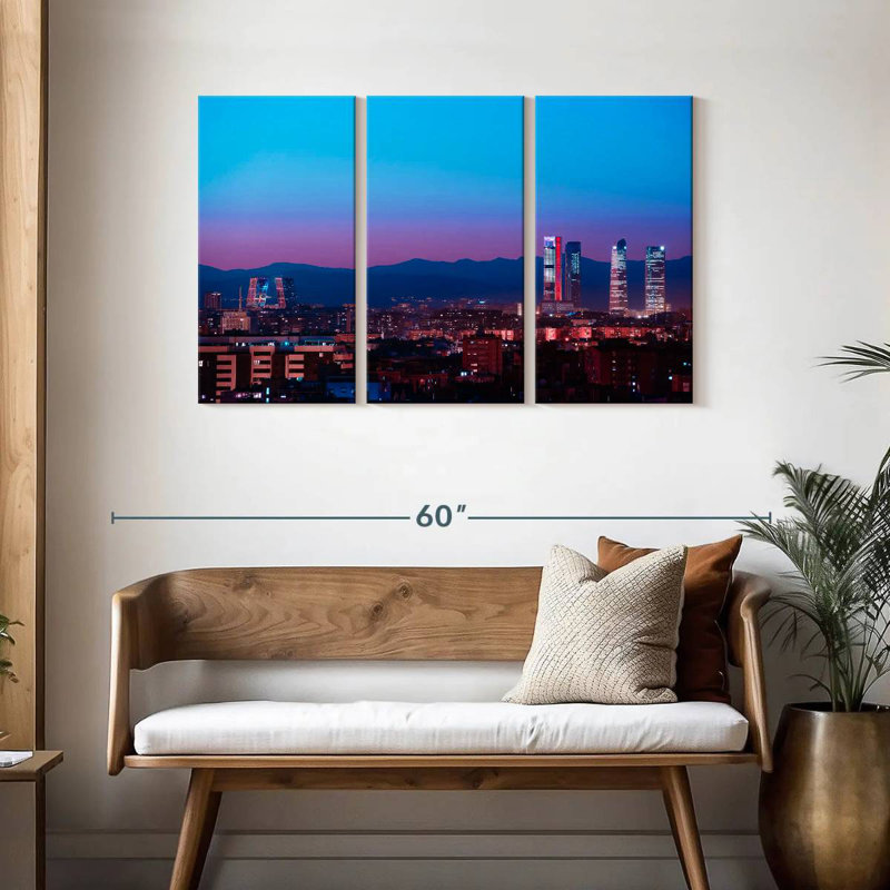 Horizon Cuatro Torres de Madrid, H 28 po x l 45 po