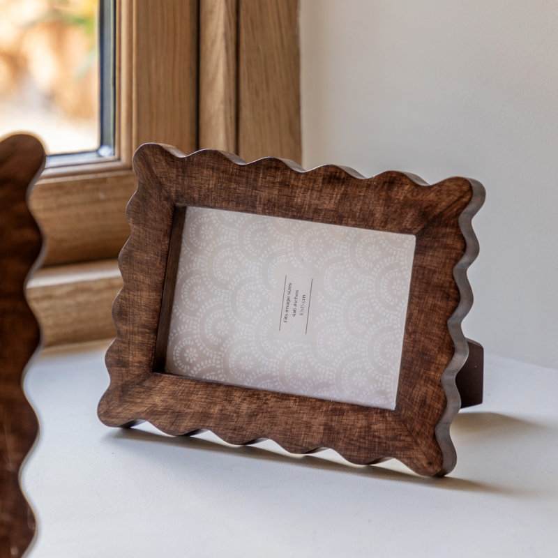 Avila Wooden Scallop Photo Frame 6x4in, 4" x 6", 4" x 6"