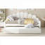 Lit de jour courbé tapissier Curved Silhouette, structure en bois massif, blanc éclatant, lit double avec lit gigogne escamotable
