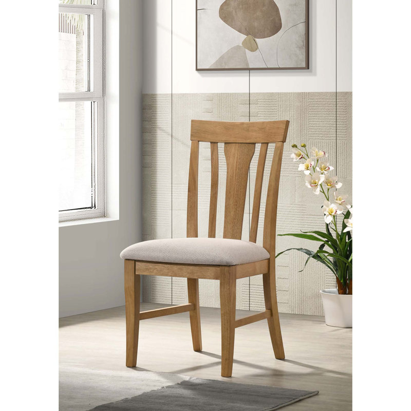 Ensemble de chaises d'appoint élégantes avec dossier sculpté et confort coussiné