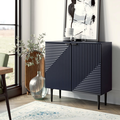 Armoire d'appoint cannelée à 2 portes H 35 po avec tablettes réglables Arkayla