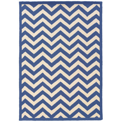 Hand Hooked Wool Chevron Indoor Rug