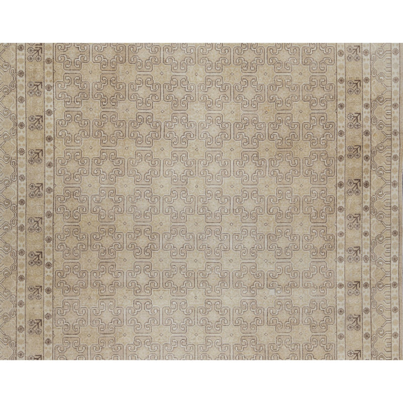 Hand-Knotted High-Quality Beige Area Rug
