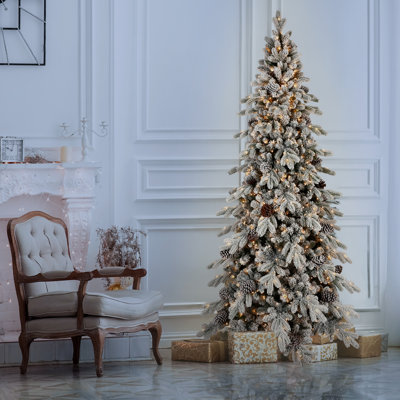 Superbe arbre de Noël floqué pe / pvc de 9 pi avec lumières à DEL - charme rustique pour la décoration des Fêtes