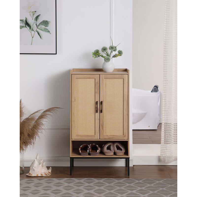 Range-chaussures avec portes en rotin