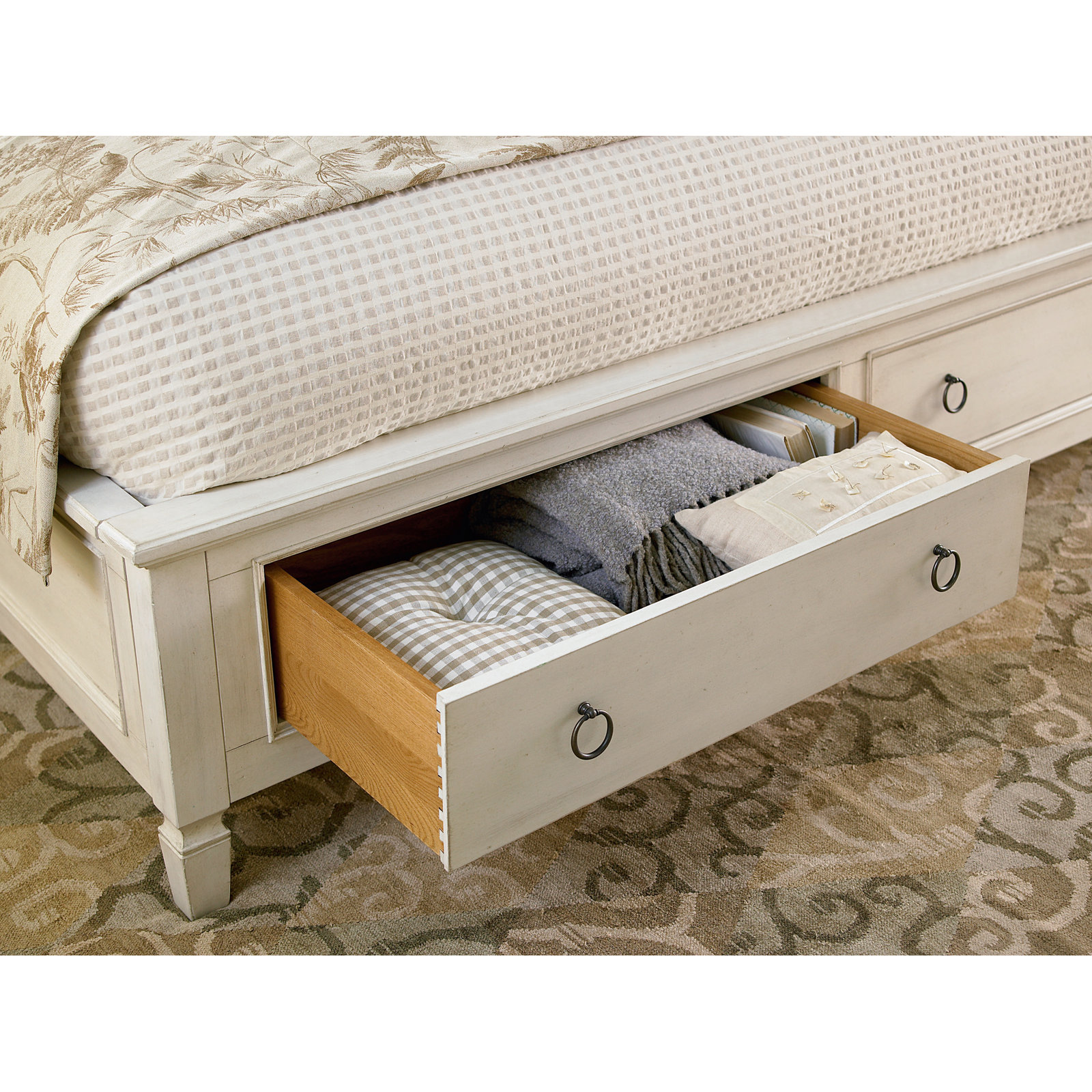 Mahler Solid Wood Storage Bed, King, Cotton-hued