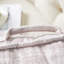Housse et insert de coussin de lit texturé en velours-608714146