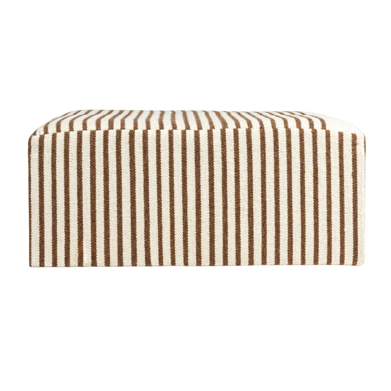 Pouf de table basse recouvert de kilim en laine, H 16 po x L 36 po x l 36 po
