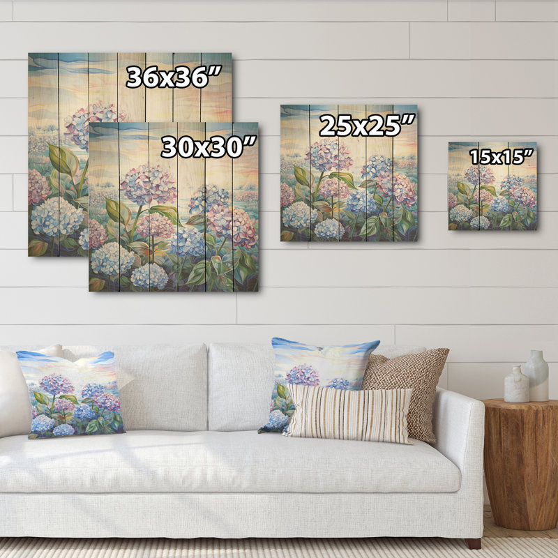 Hortensia mauve par The Late I - Art mural en bois sur fond de bois de pin naturel, H 36 po x l 36 po