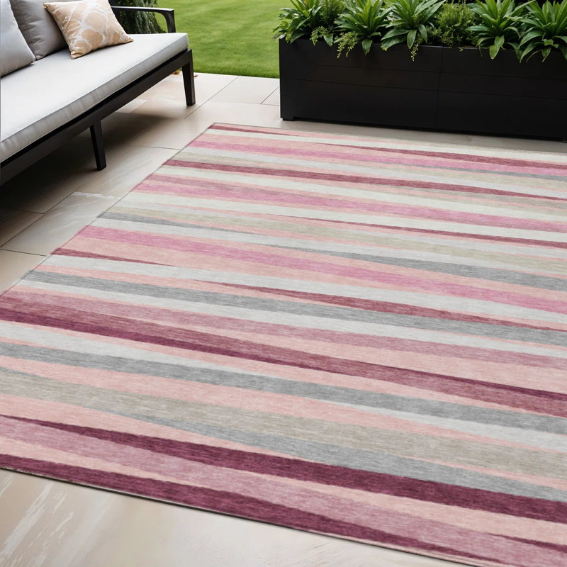 Tapis intérieur lavable rayé rose ivoire et gris 5 pi x 8 pi