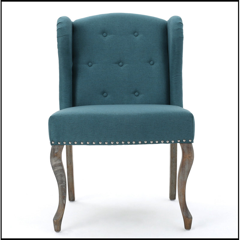 Fauteuil à oreilles exquis avec boutons classiques et clous élégants pour la décoration intérieure
