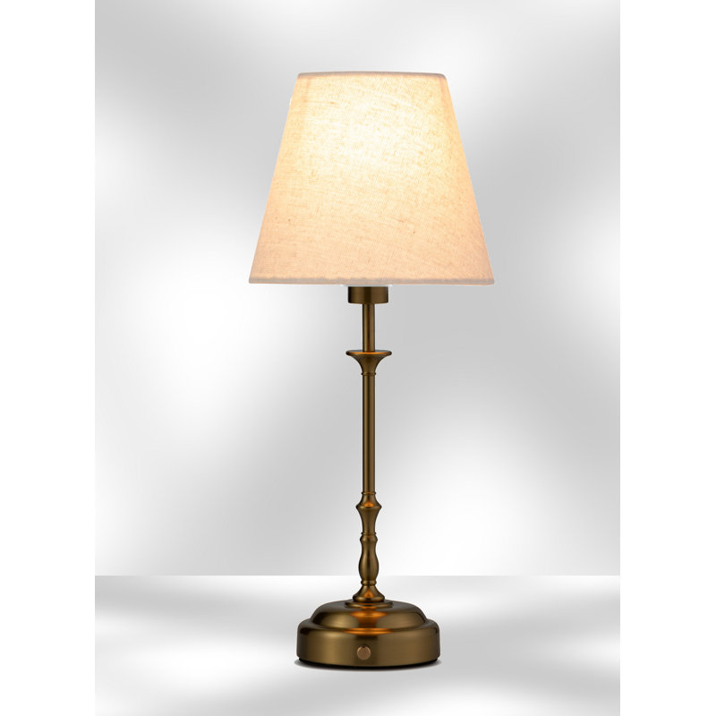 Arragon Metal Lamp