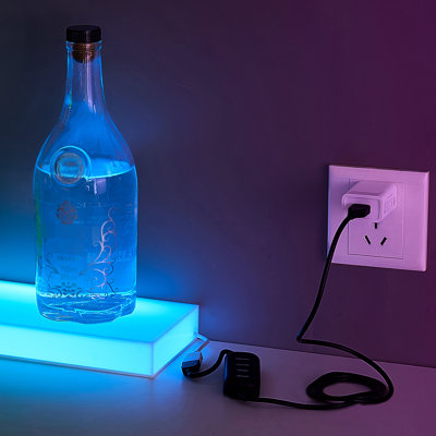 Présentoir à vin avec 48 lumières à DEL avec télécommande et télécommande, 7 couleurs statiques, 22 modes dynamiques, 256 niveaux de couleurs, éclairage, tablette en acrylique pour 12 bouteilles, fixation murale, noir / blanc