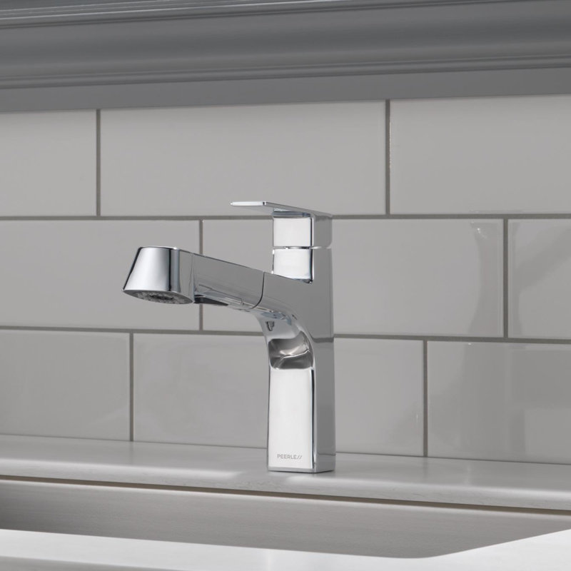 Peerless Faucets Xander Pull Out Kitchen Faucet, Chrome