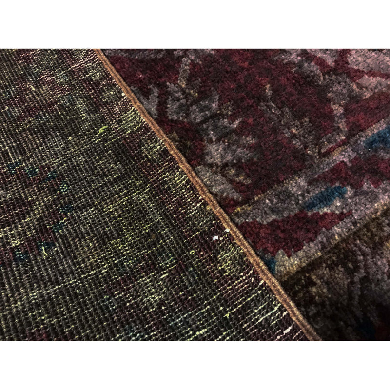 Wool Oriental Area Rug in Purple/Blue
