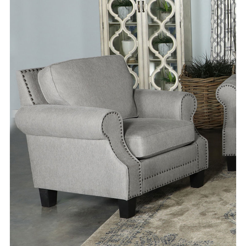 Chaise Marlon Grey avec garniture cloutée