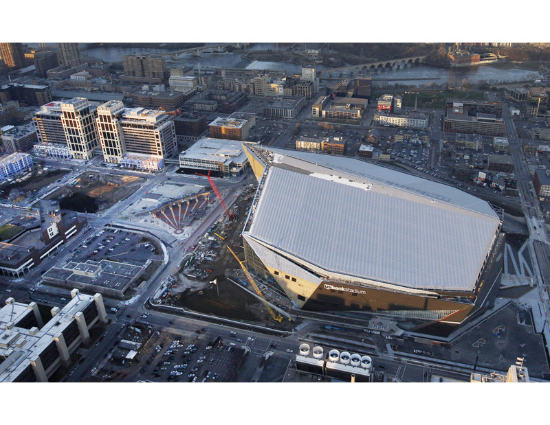 U.S. Bank Stadium, H 15 po x l 24 po
