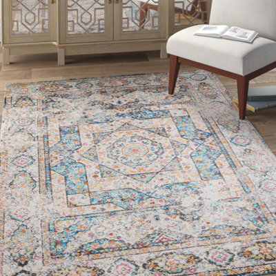 Efa Oriental Indoor Rug