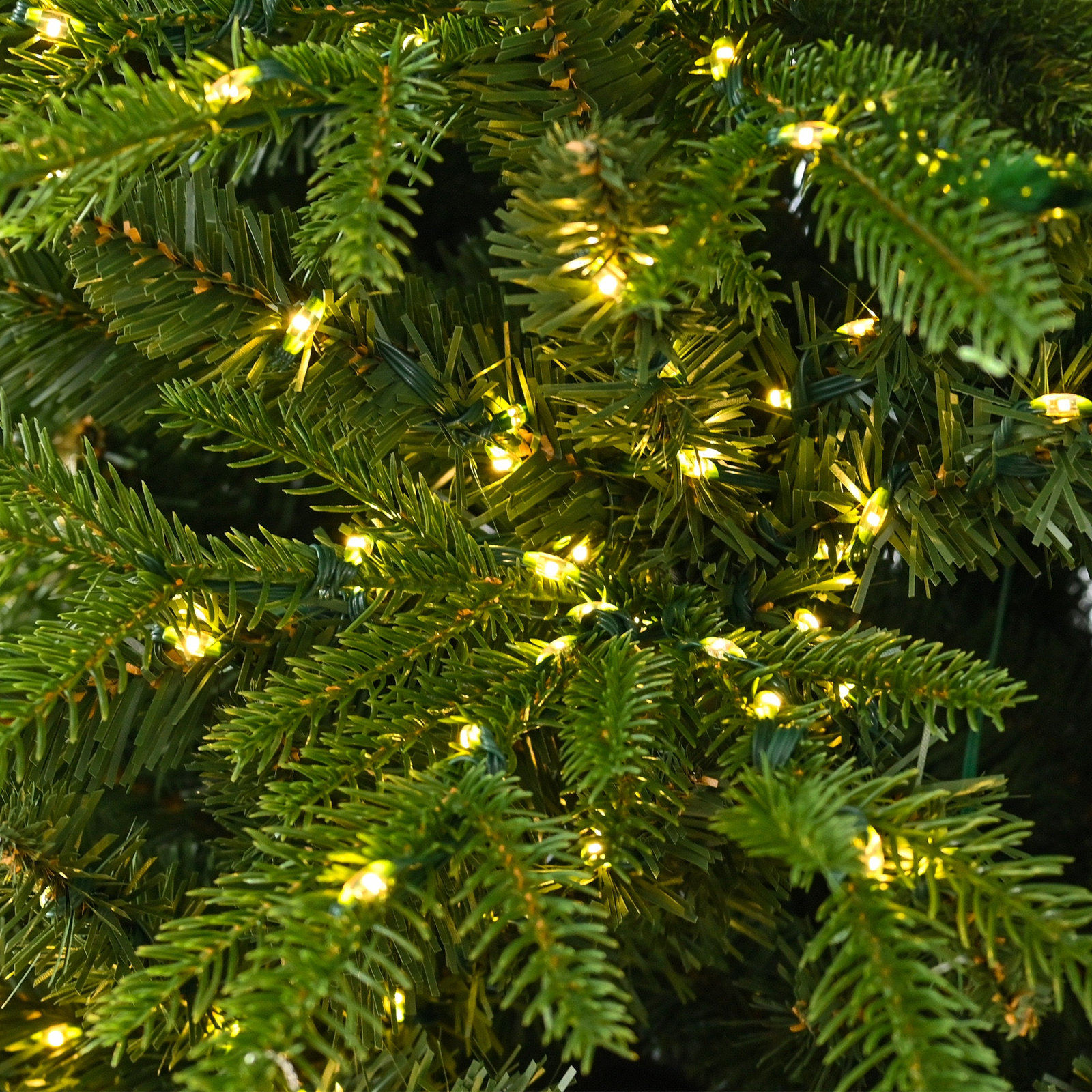  Minerva Pre-Lit Spruce Christmas Tree, 7.5' H 