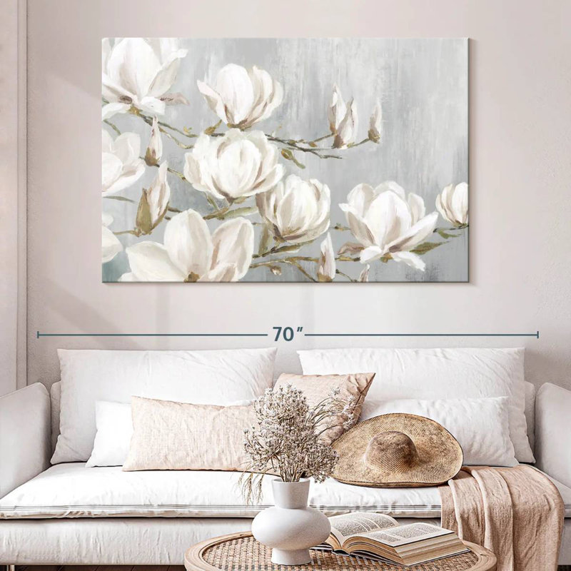 Magnolia Harnek en fleurs, H 34 po x l 51 po
