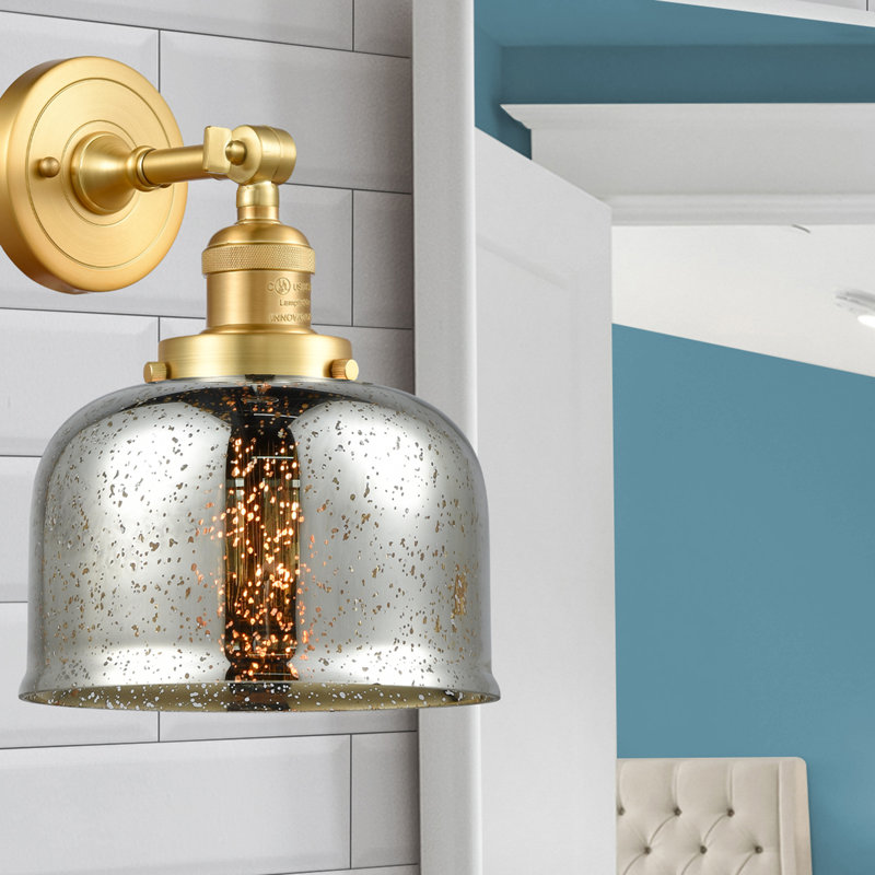 Applique murale 1 lumière 8 po Bell, Ampoule à DEL rétro de 6 watts, Boîtier blanc mat, Or satiné