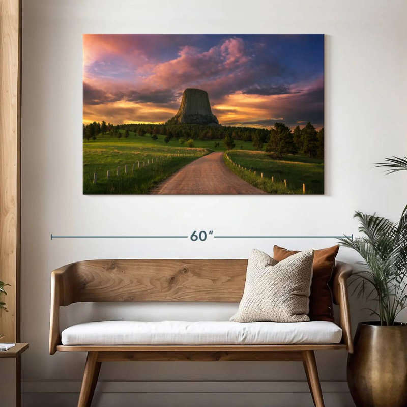 Lilie Devils Tower USA, 32" H x 48" W