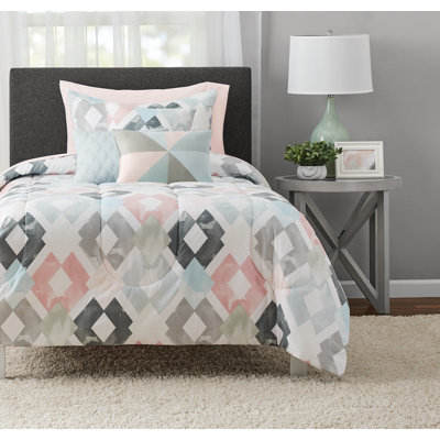 Kincy Geometric Shapes Comforter