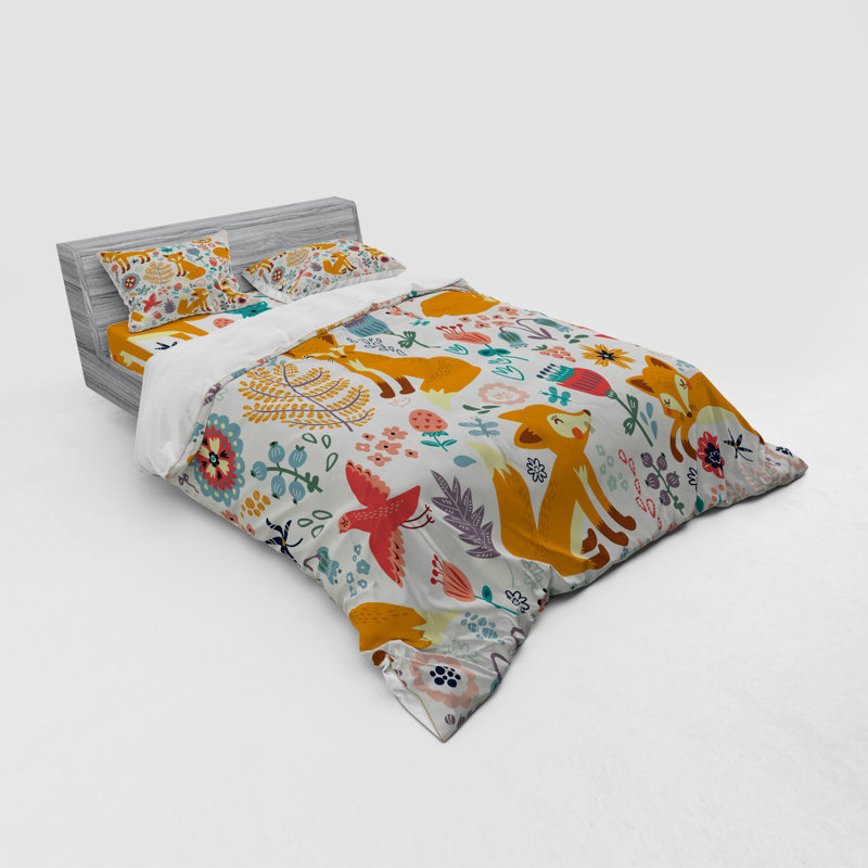 Farmhouse / Country Polyester Duvet Cover, Queen Duvet Cover + 3 Additional Pieces
