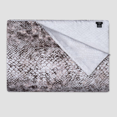 Selisa Comforter