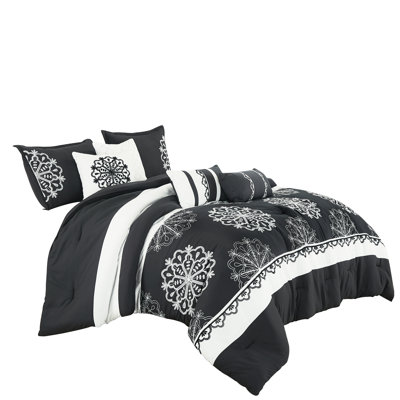 Channel Damask Comforter