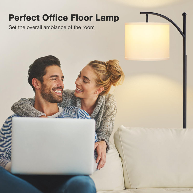 Onawa 61.81'' Traditional Floor Lamp, White, Black