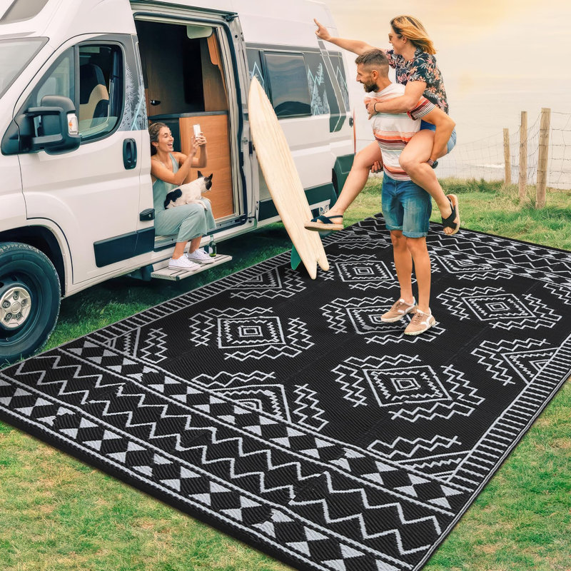 Outdoor Rug 8x10 Waterproof Plastic Straw Patio Rug UV Resistant Foldable Modern Outdoor Mat Reversible Lightweight Carpet for Camping, Beach, Picnic, RV, Backyard, Black & White