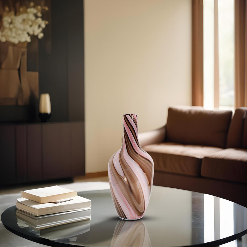 Petit vase en verre Napolitain, H 17 po x l 7,5 po x P 7,5 po