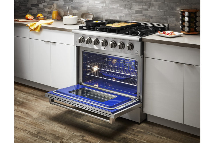 range with built-in griddle