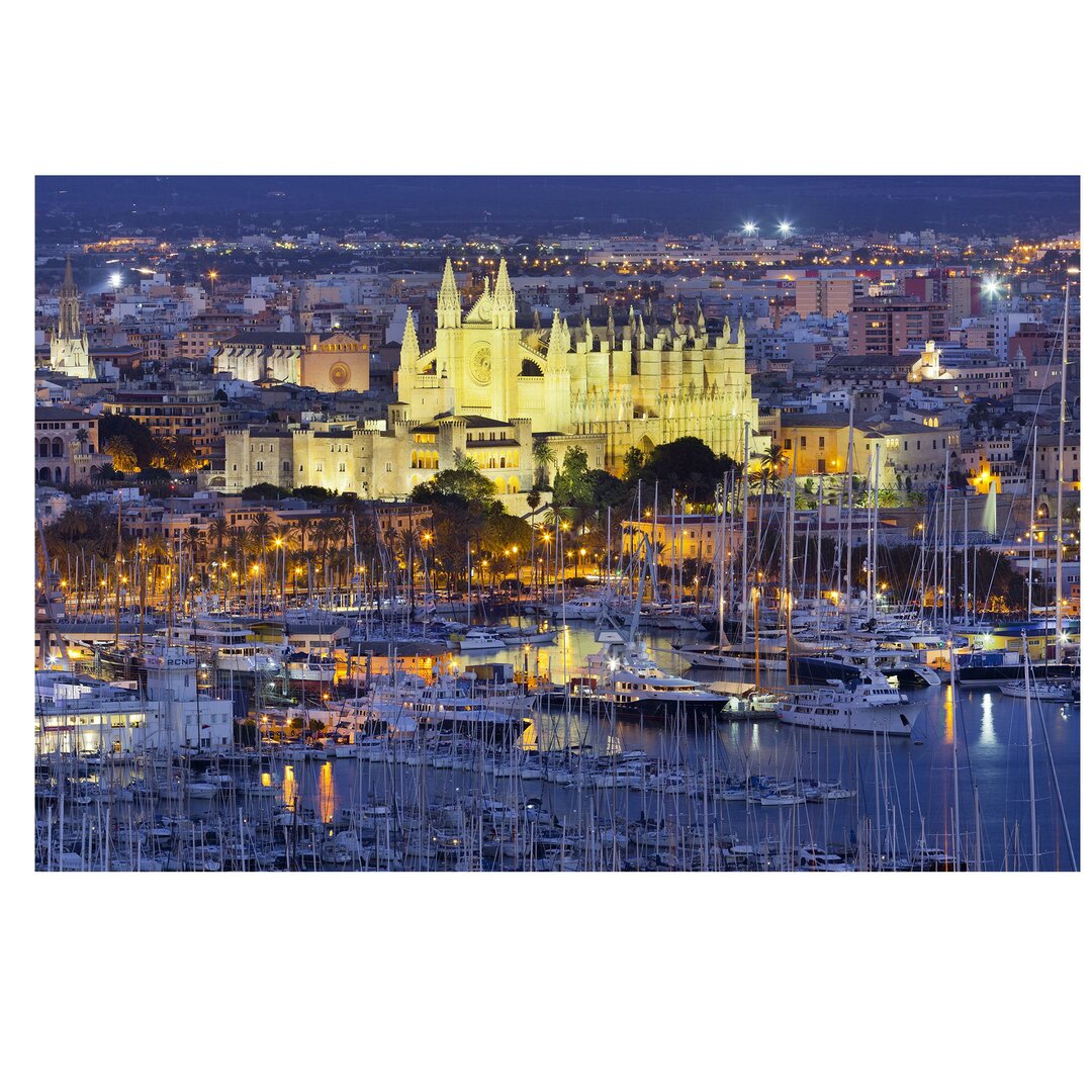 Tapete City Skyline and Harbour, Palma de Mallorca