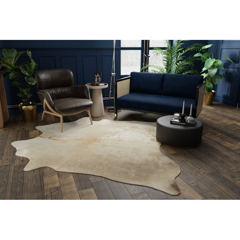 Charlize Cowhide Animal Print Indoor Rug, Novelty 5' x 6'6"