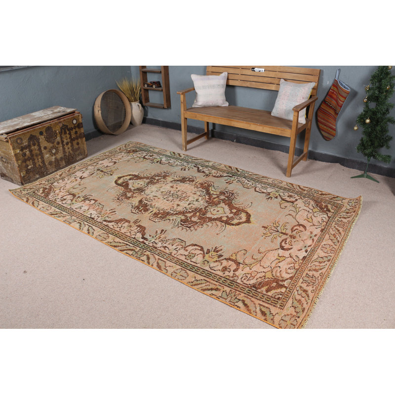 Découvrez le tapis turc authentique parfait pour votre salon en créant une ambiance bohémienne