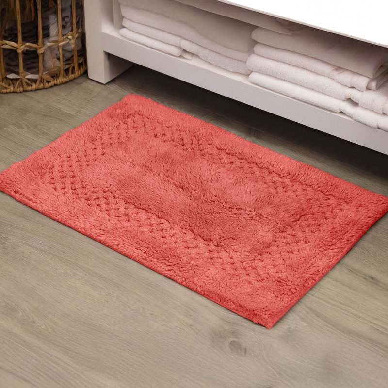 Tapis pour salle de bain Antigona, l 17 po x L 24 po, Corail