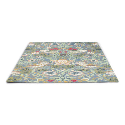 Hand Tufted Wool Floral Area Rug in Blue