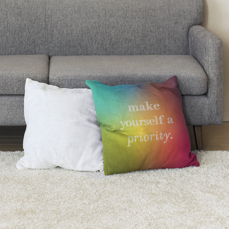 Coussin de sol « self », H 28 po x l 28 po, Arc-en-ciel