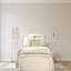 Lit plateforme Menlow par Harriet Bee-457289015