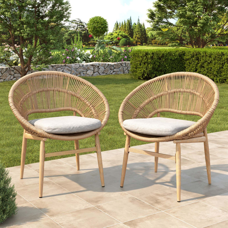 Rustic-Modern Outdoor Wicker Dining Chair Set with Funnel Design, Coussin beige / structure en teck