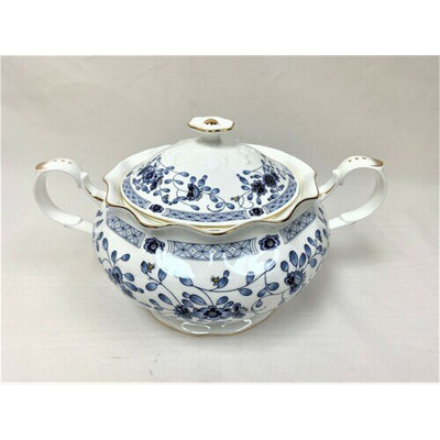 Bakari Tureen