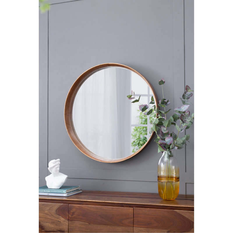 Charmant miroir en bois pour une décoration élégante