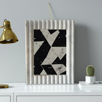 Resin Picture Frame With Ridged Design - Decorative Photo Frame For Entryway Wall Decor Or Office Accent Display - White